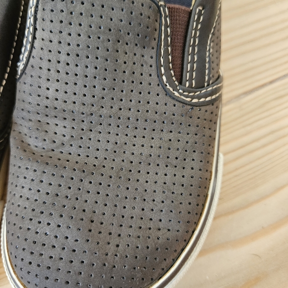 GAP TODDLER Slip on sneakers, size 10 - Picture 2 of 4